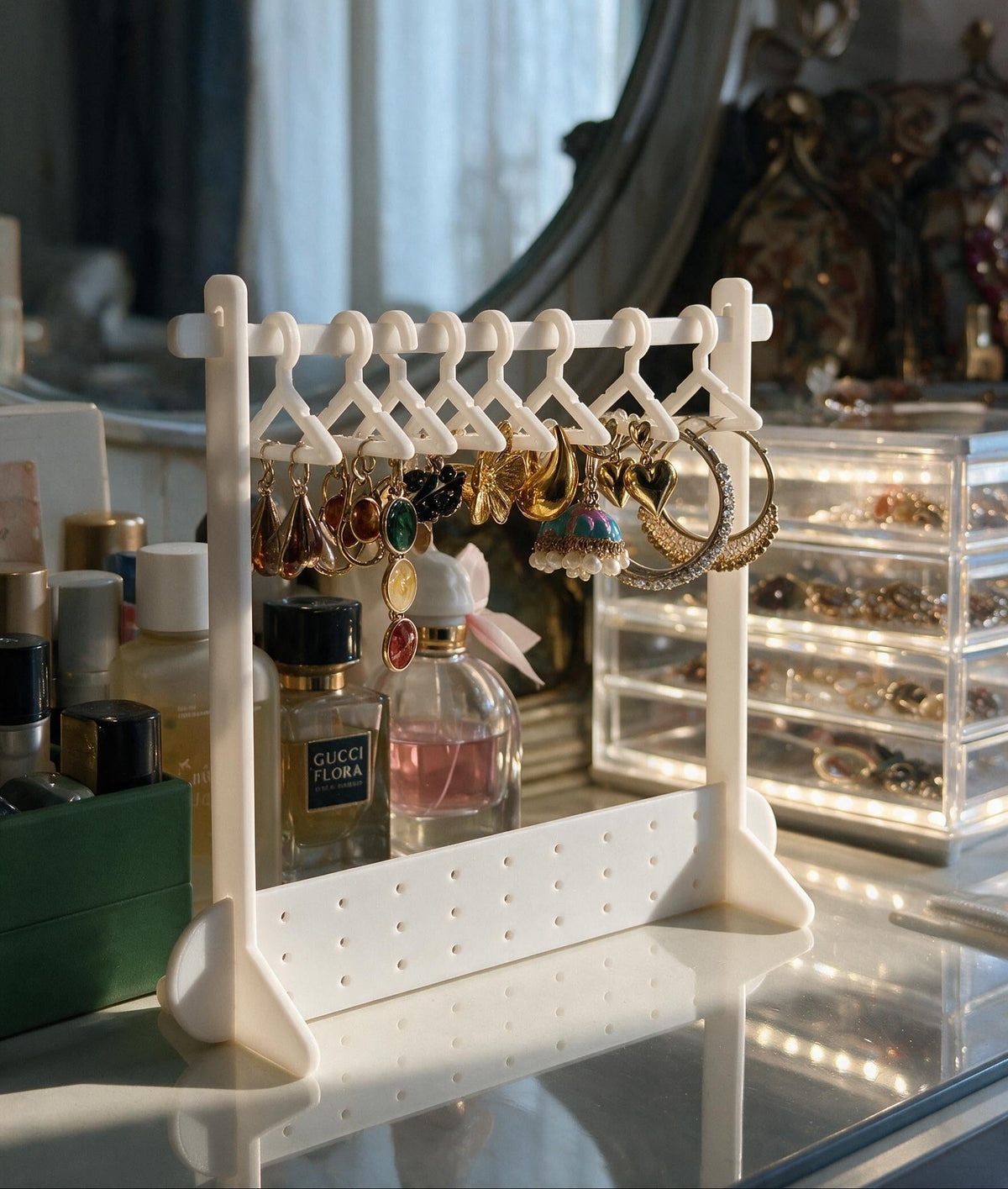Elegant Acrylic Jewelry Organizer – with mini hangers