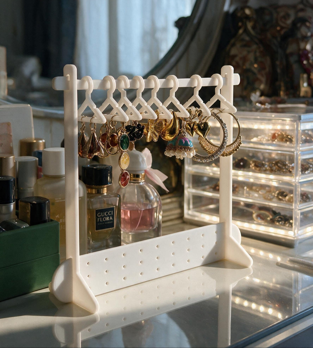 Elegant Acrylic Jewelry Organizer – with mini hangers